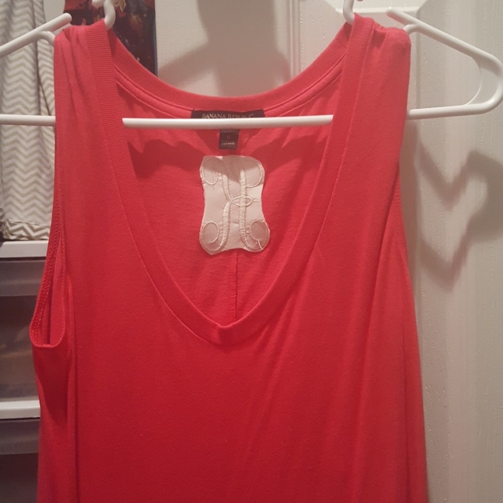 Pink cotton dress with monogram K on back of neck